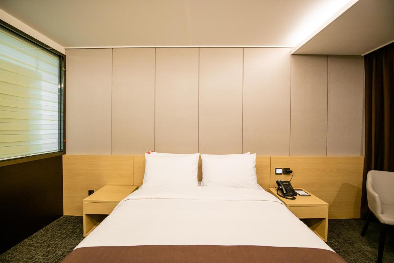 Jackson9S Hotel Chuncheon Bagian luar foto