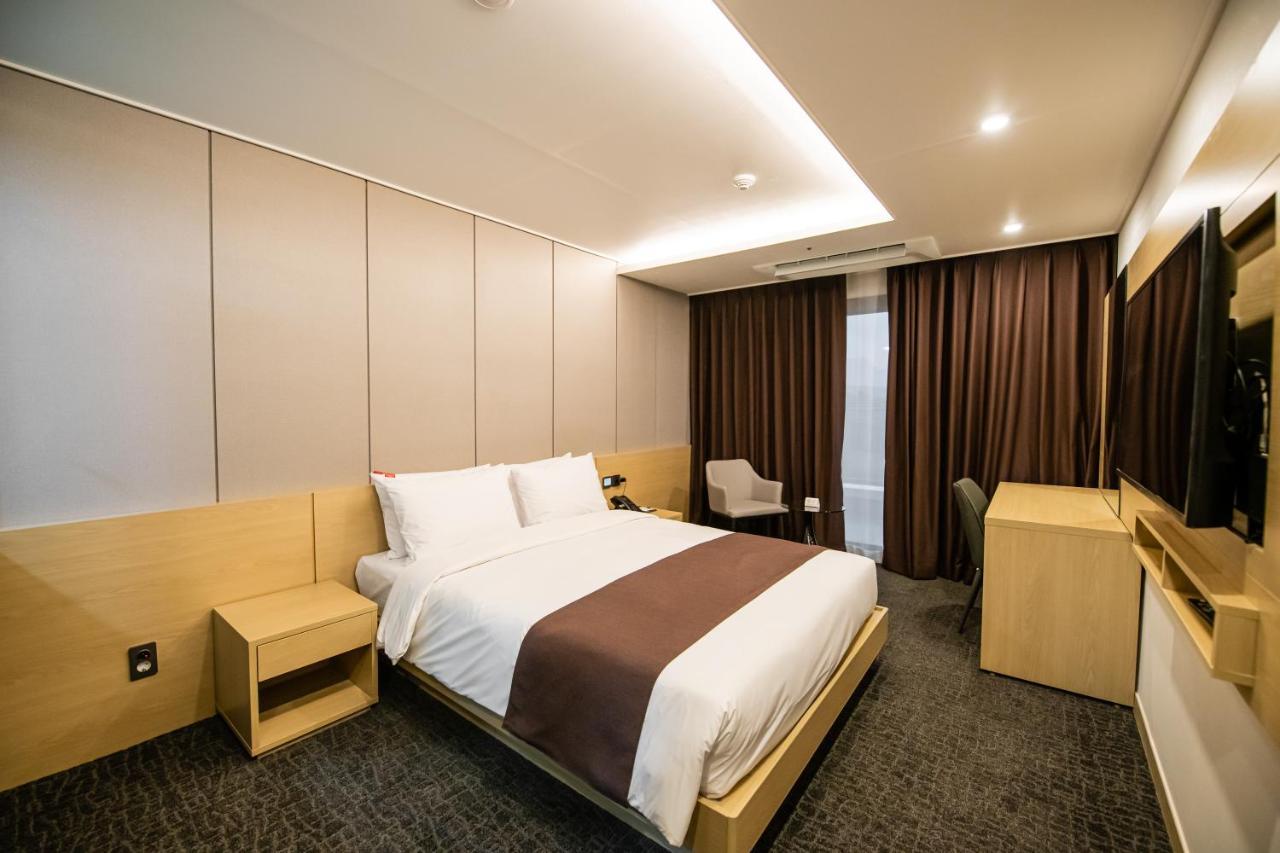 Jackson9S Hotel Chuncheon Bagian luar foto